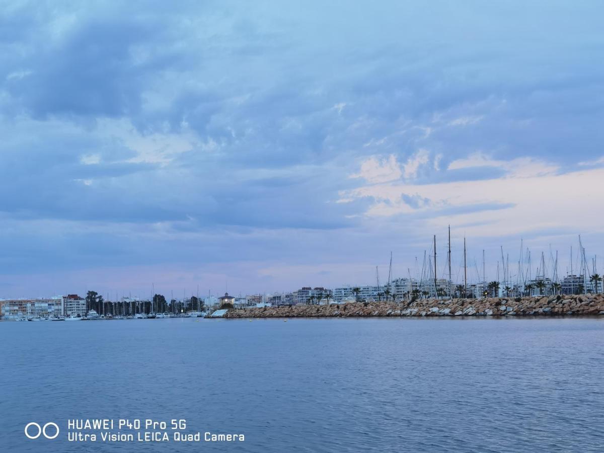 Holiday Apartment Torrevieja Dış mekan fotoğraf