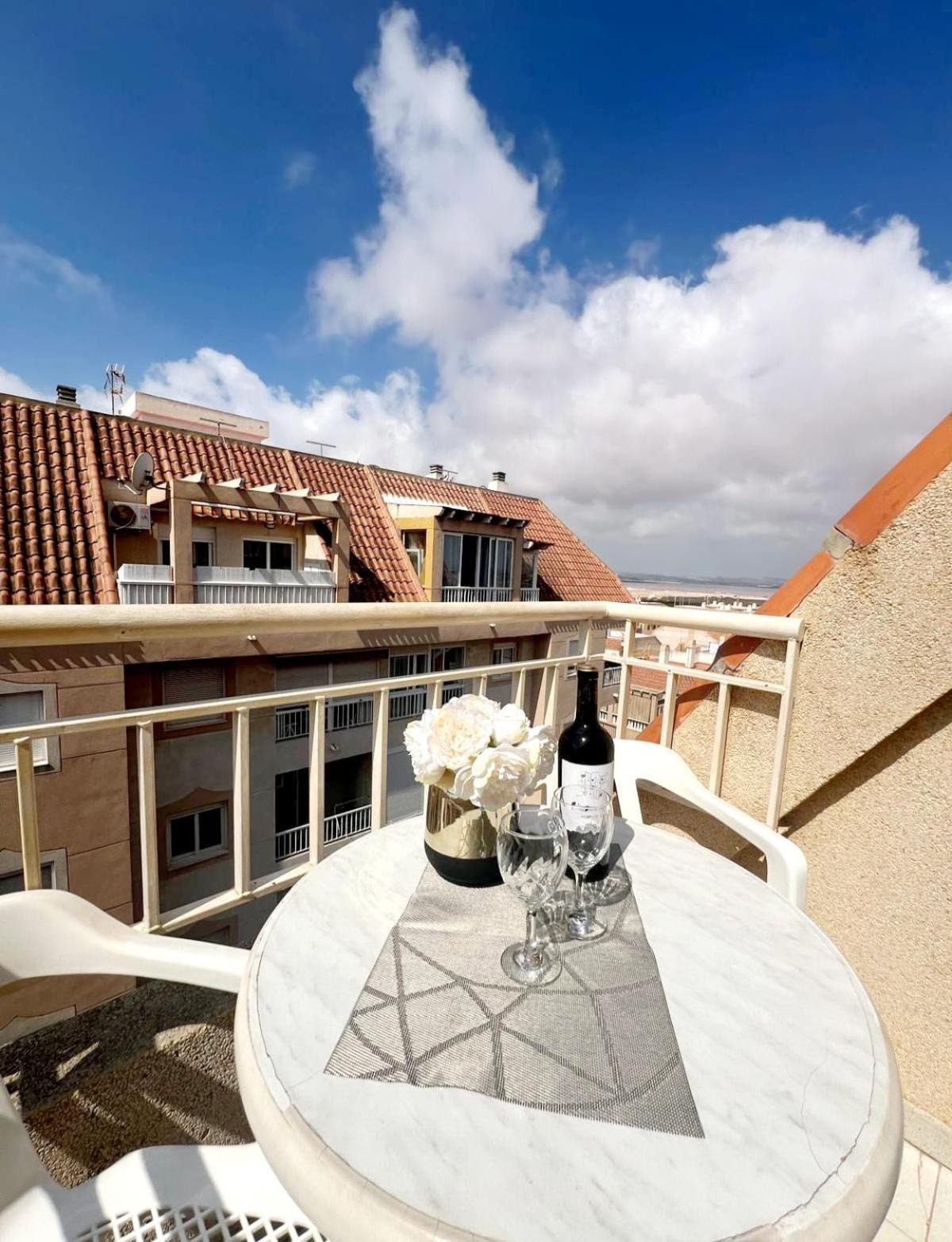 Holiday Apartment Torrevieja Dış mekan fotoğraf